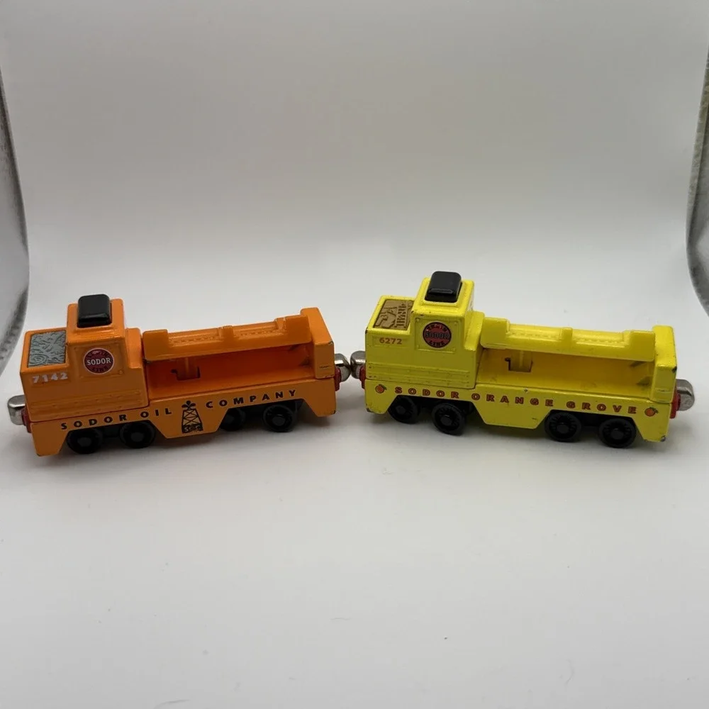 Thomas & Friends Take Along Lot Sodor Oil Company & Orange Grove Train Cars 2003